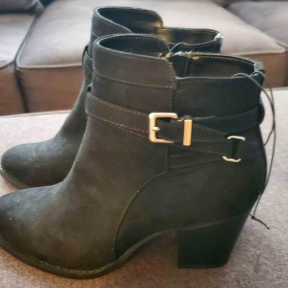 Black  Express booties